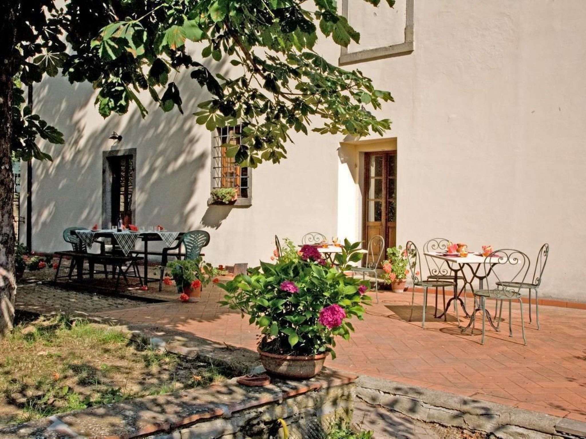 Wohnung in einer alten Villa mit Schwimmbad-Binnen