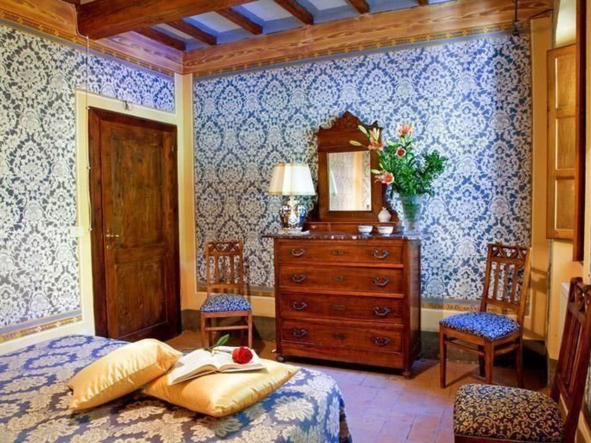 Landvilla mit Pool und Garten – die perfekte Kulisse für Feierlichkeiten oder V-Binnen