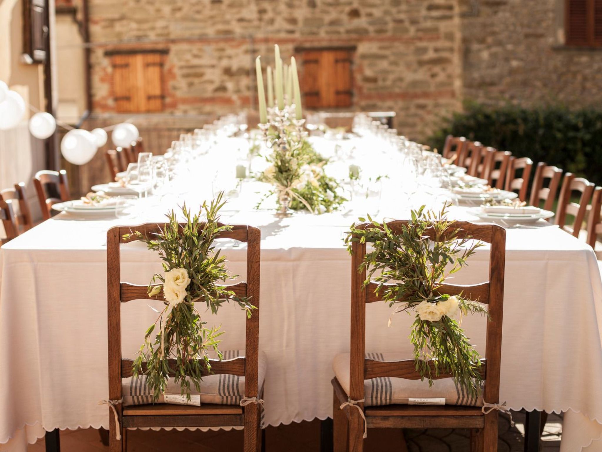 Landvilla mit Pool und Garten – die perfekte Kulisse für Feierlichkeiten oder V-Binnen