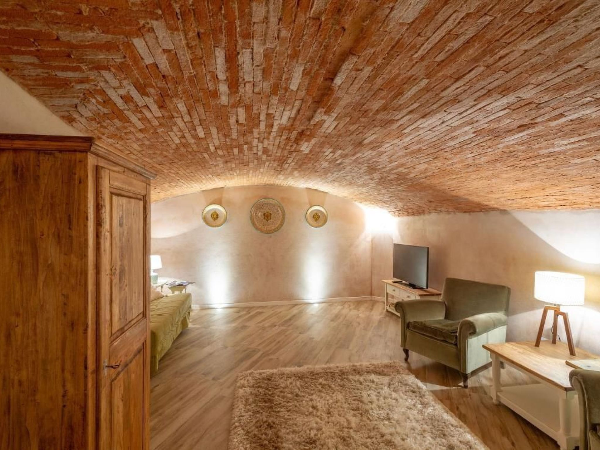 A comfortable stay in the countryside to experience those authentic sensations which have been forgotten by the present, enjoy the Dolce Vita at La Residenza Dei Piaceri Perduti and live Florence hist..