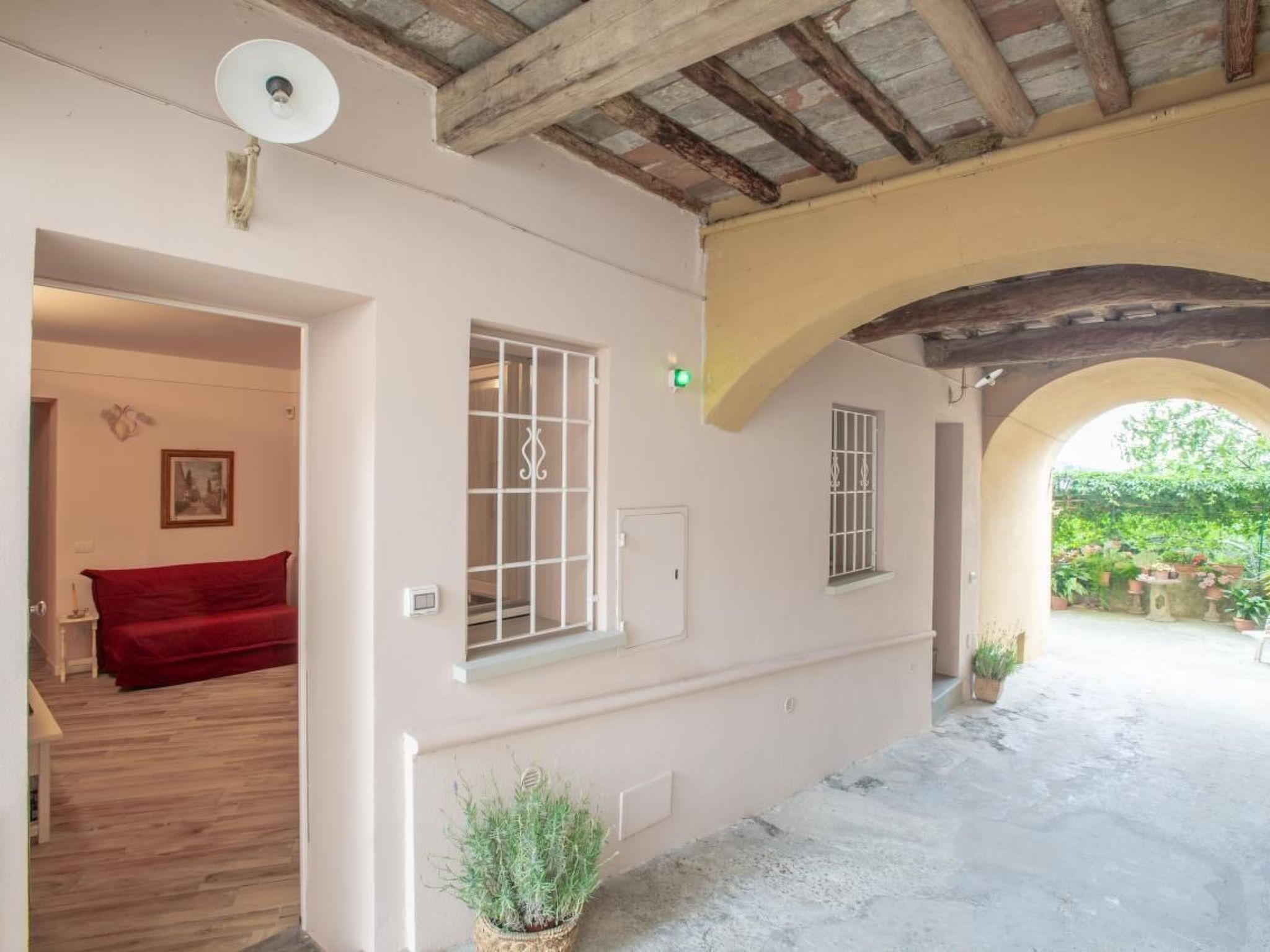 Rosa in der Toskana-Binnen