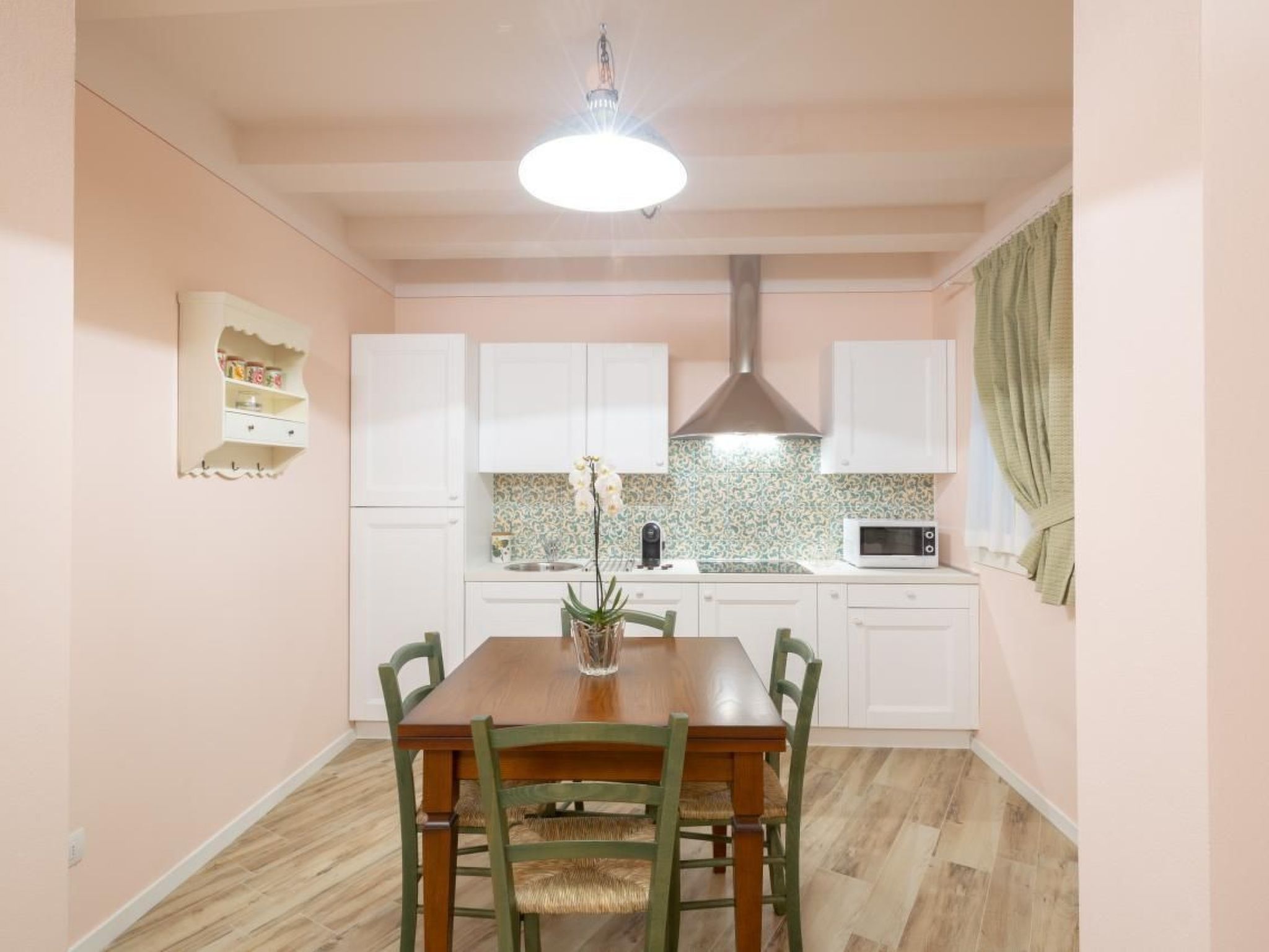 Rosa in der Toskana-Binnen