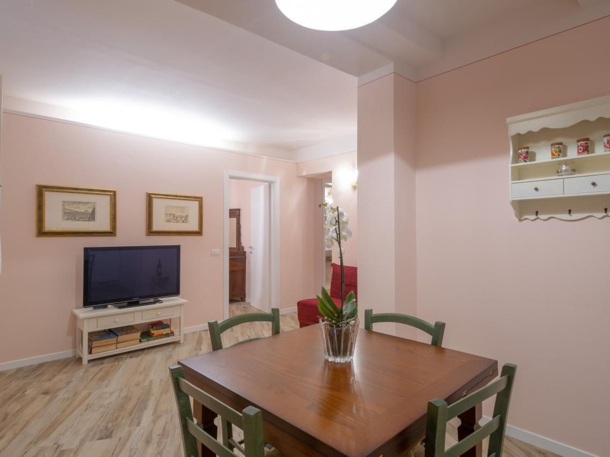 Rosa in der Toskana-Binnen