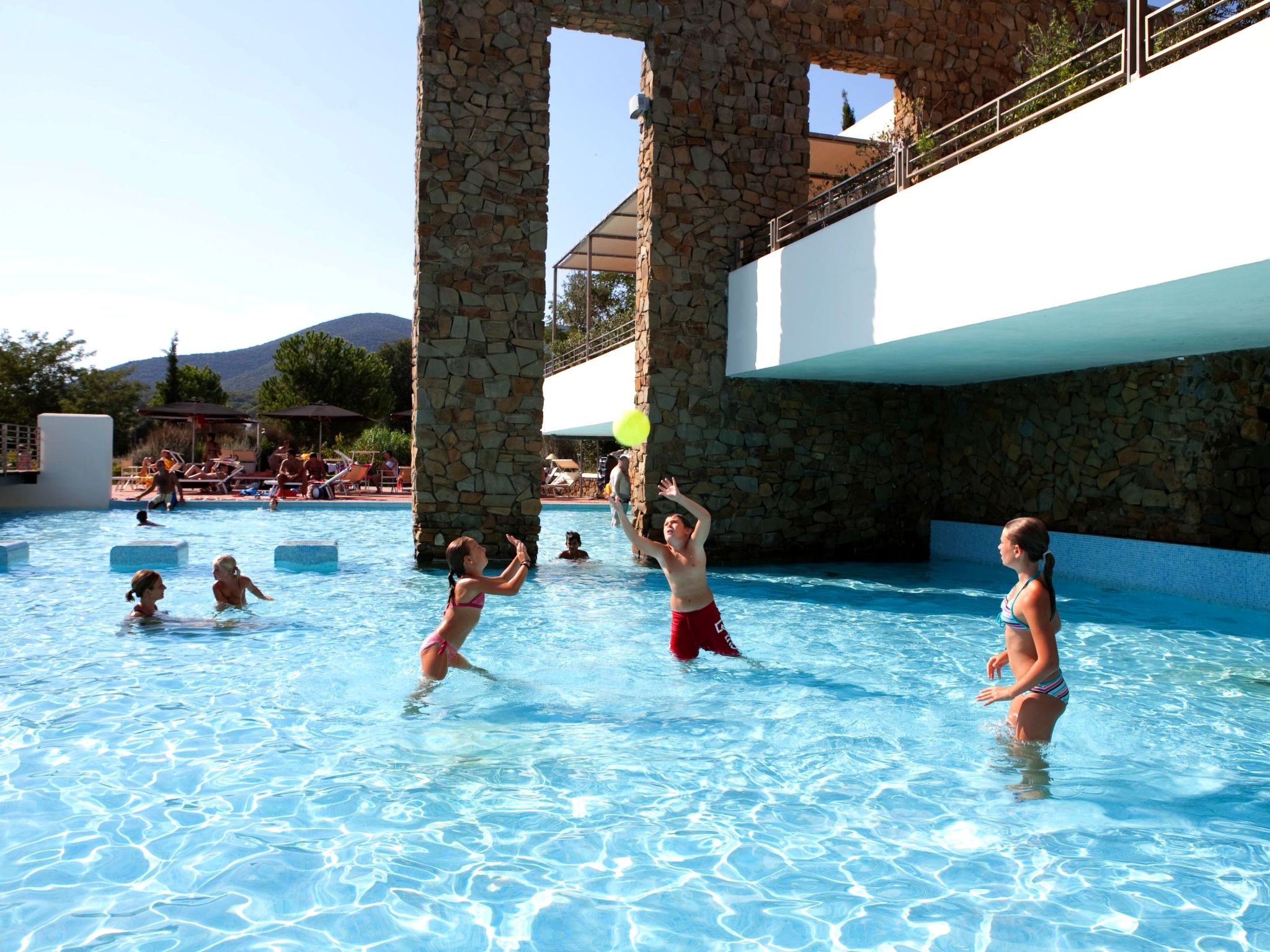 Maison Tipo B – Piscine extérieure, photo 28 sur 42