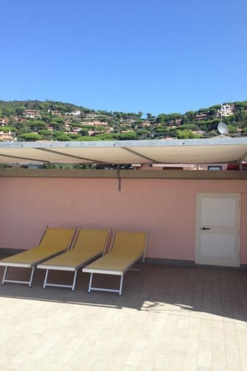 Große Wohnung in Castiglione Della Pescaia mit Terrasse-Binnen