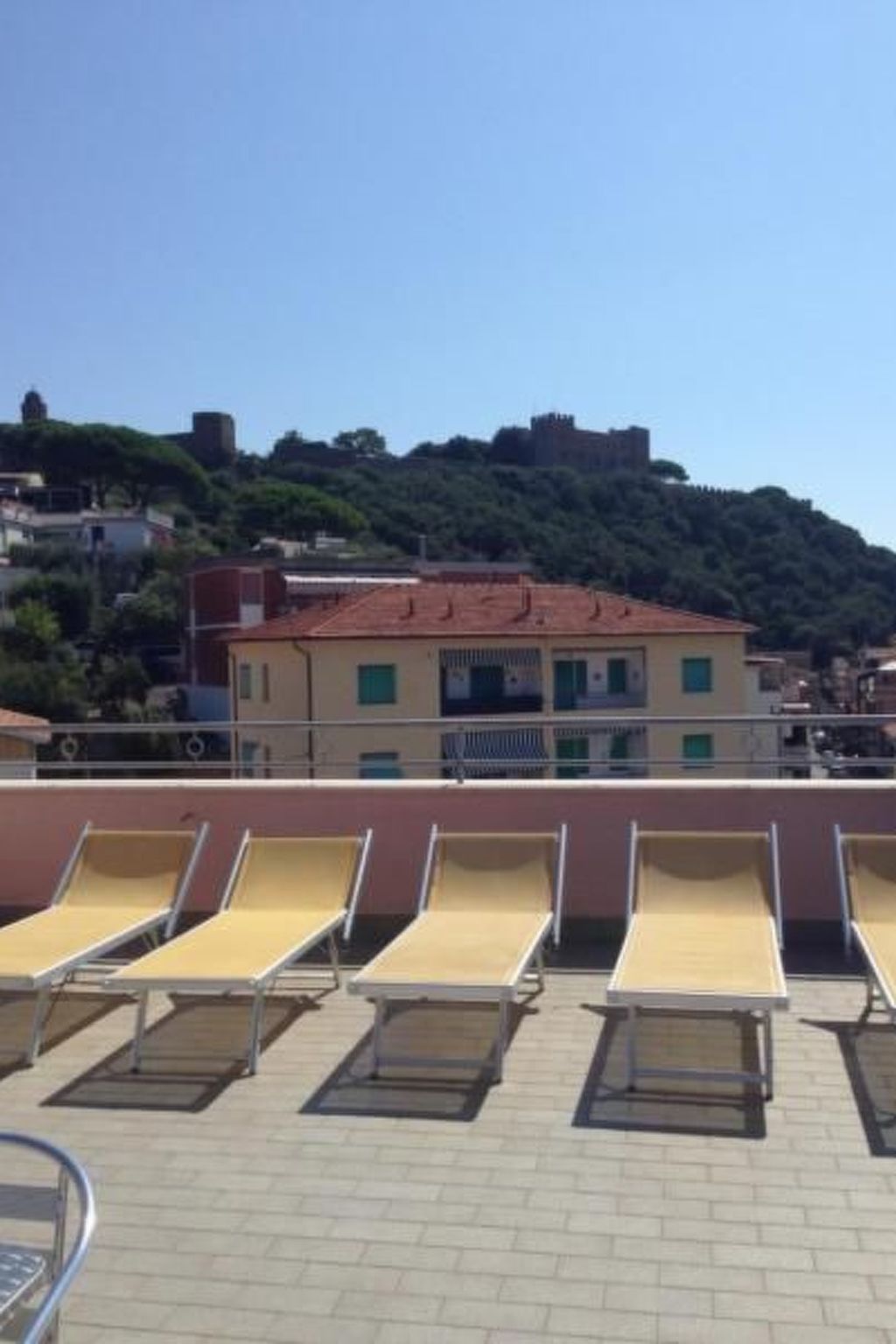 Große Wohnung in Castiglione Della Pescaia mit Terrasse-Binnen