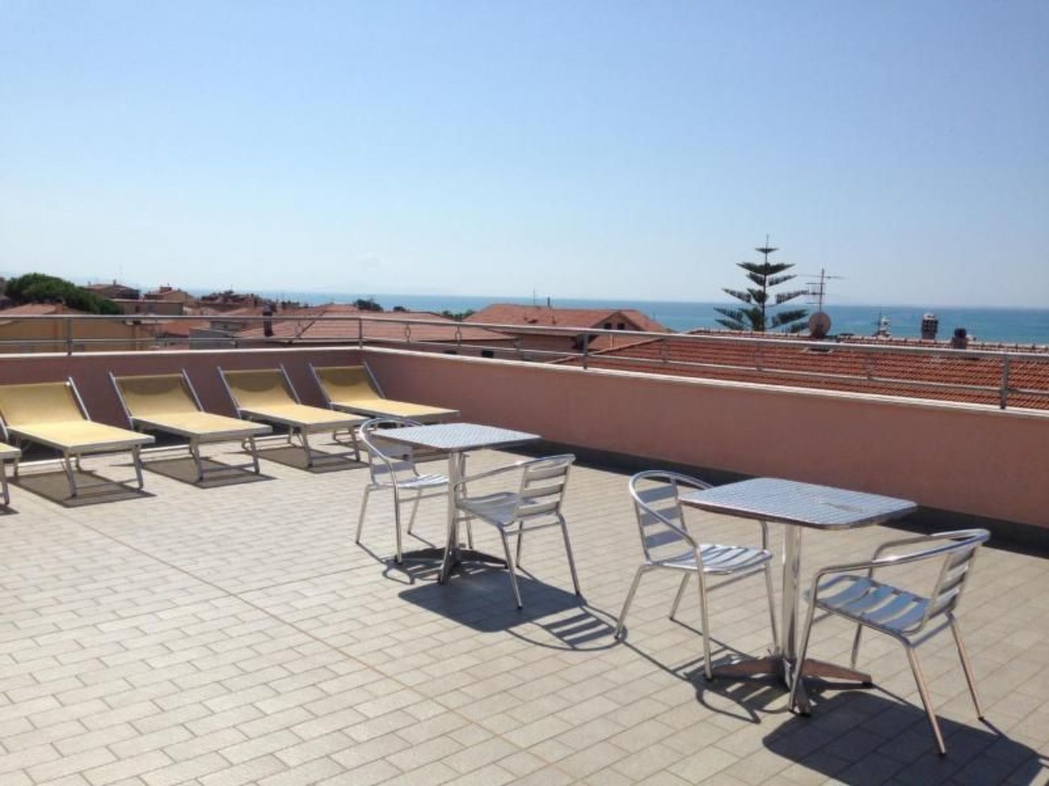 Große Wohnung in Castiglione Della Pescaia mit Terrasse-Binnen
