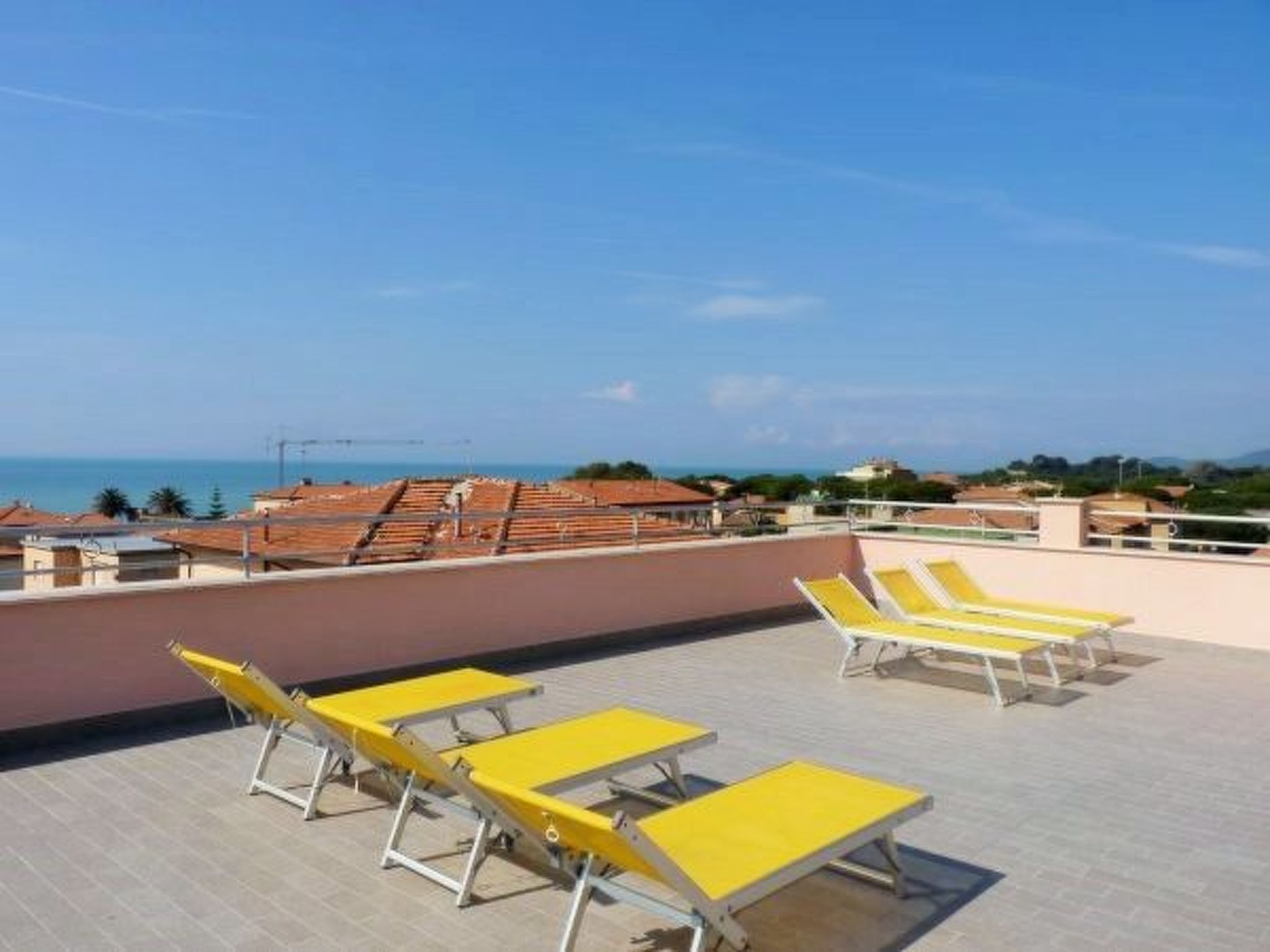 Helle Wohnung in Castiglione Della Pescaia-Binnen