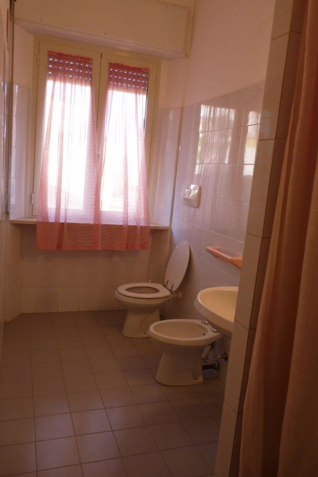 Helle Wohnung in Castiglione Della Pescaia-Binnen