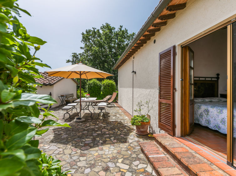 Search and Stay destination La Cava, Toscana - Italy from AU$ 237. Mandorlo