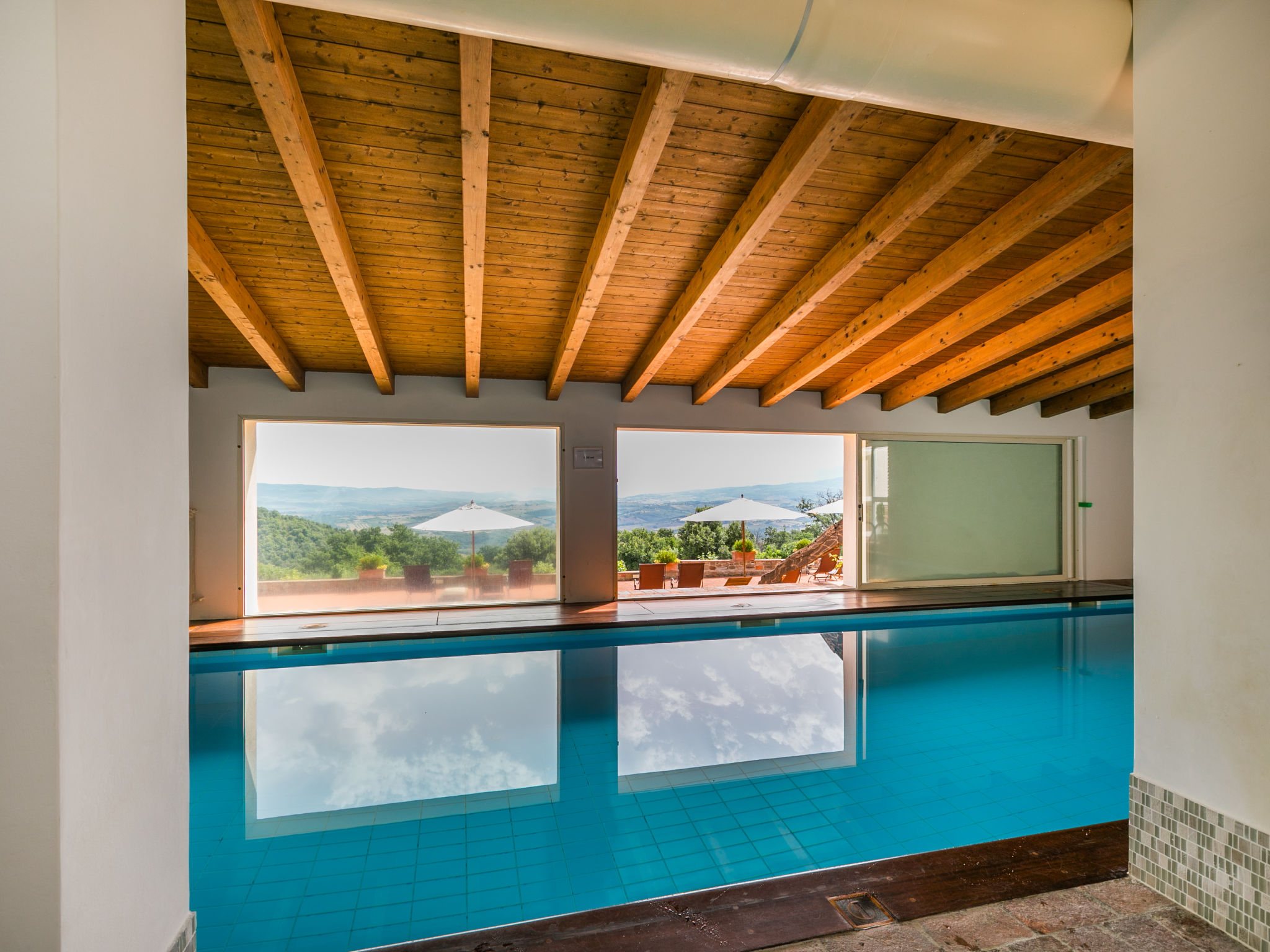 Ferme Grotte Rosse – Piscine intérieure, photo 22 sur 37