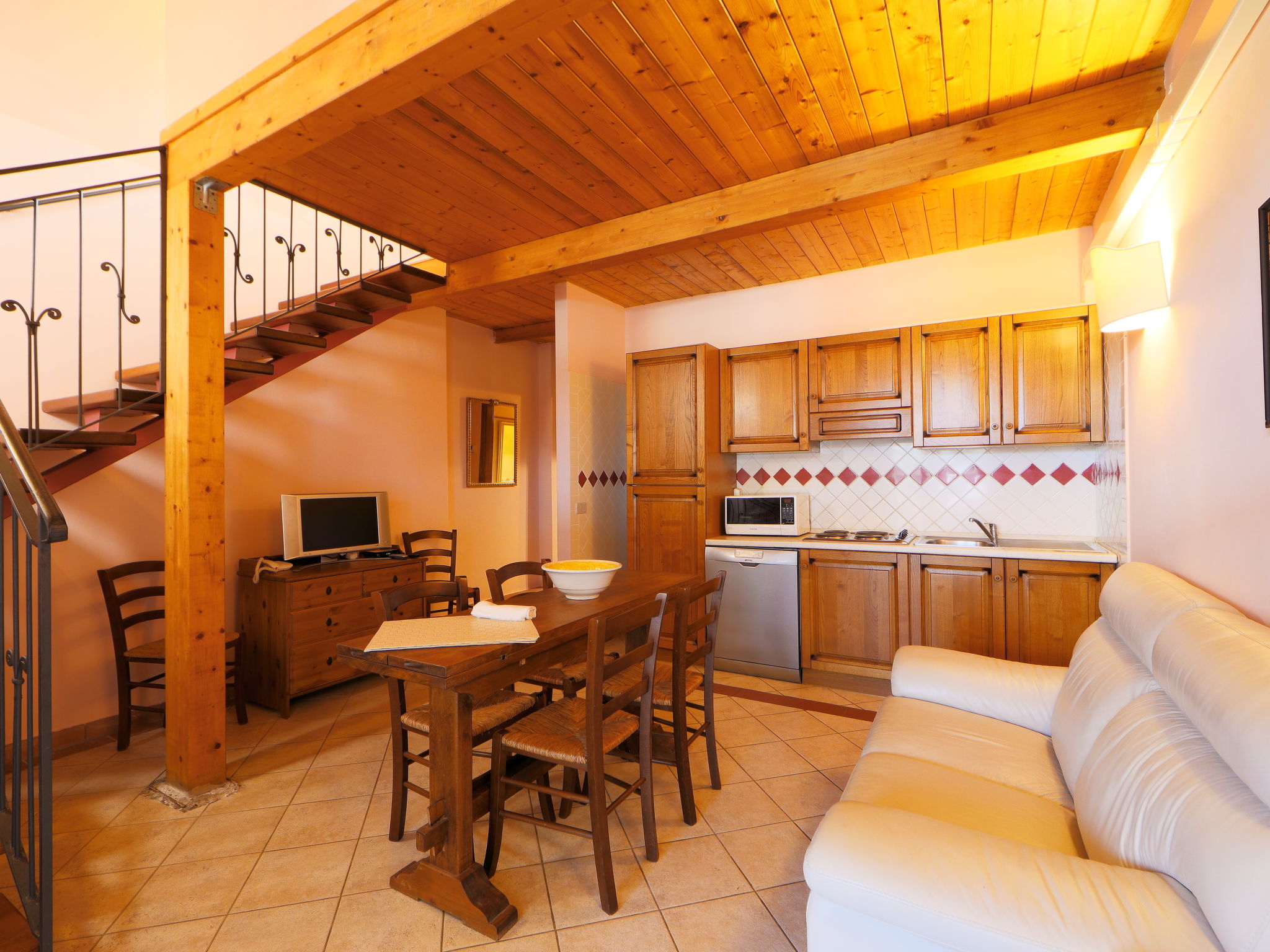 Kitchen / Dining Room