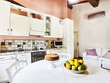 Vrijstaand Toscaans landhuis met privézwembad nabij Grosseto - thumbnail 6