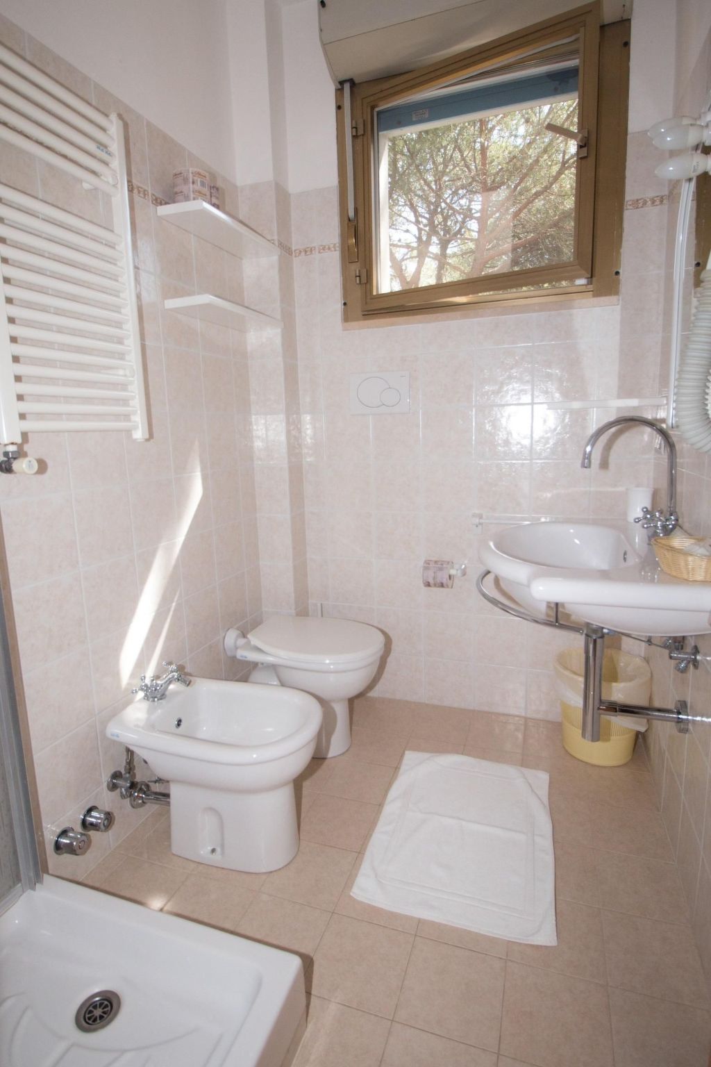 Mareblù' Wohnung mit Jacuzzi-Dedans