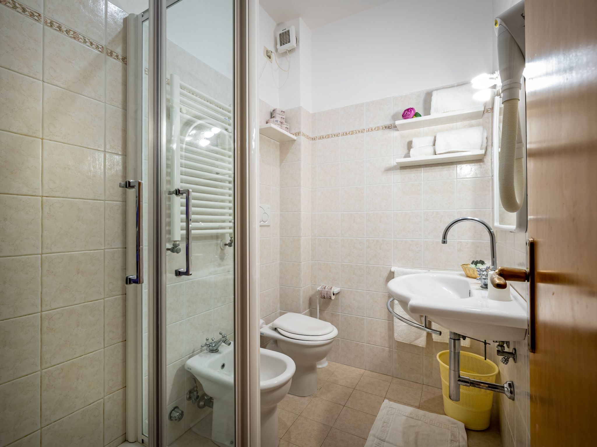 Nette Wohnung in Principina A Mare mit Terrasse und Garten-Binnen