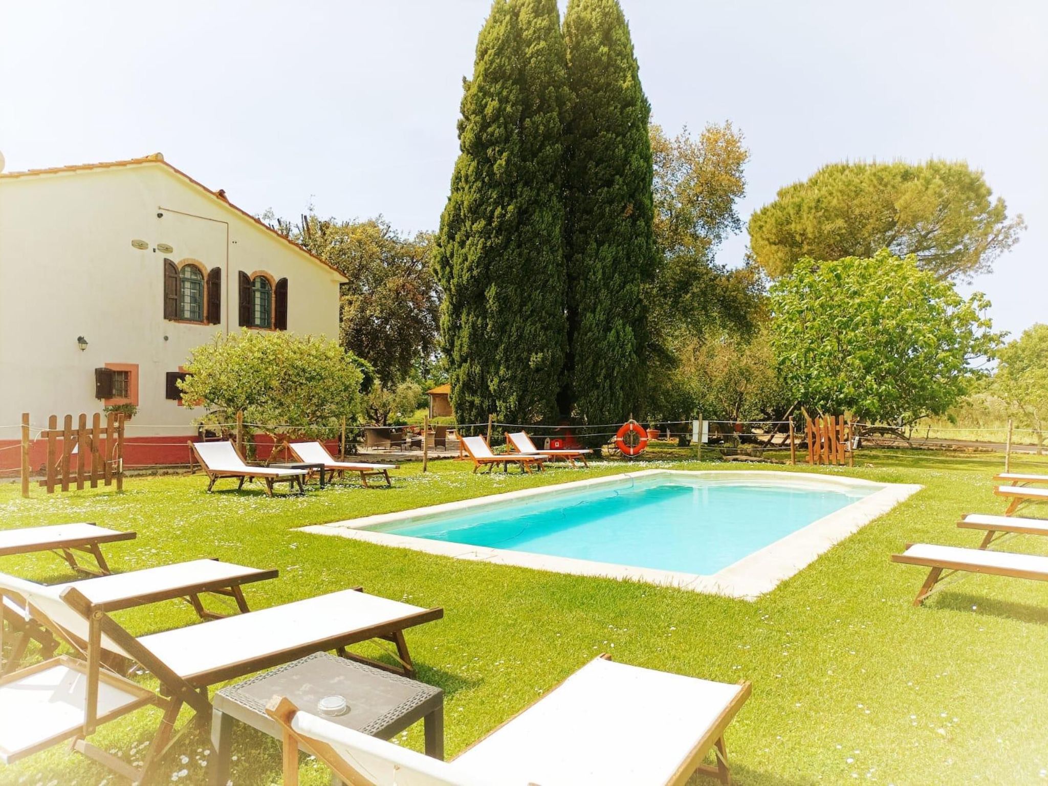 BorgoVera - Deluxe Zimmer — Pool Outdoor (3 of 24)