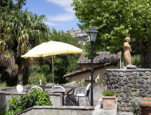 Ruime vrijstaande villa voor 14 personen met privézwembad nabij Cortona - thumbnail 6