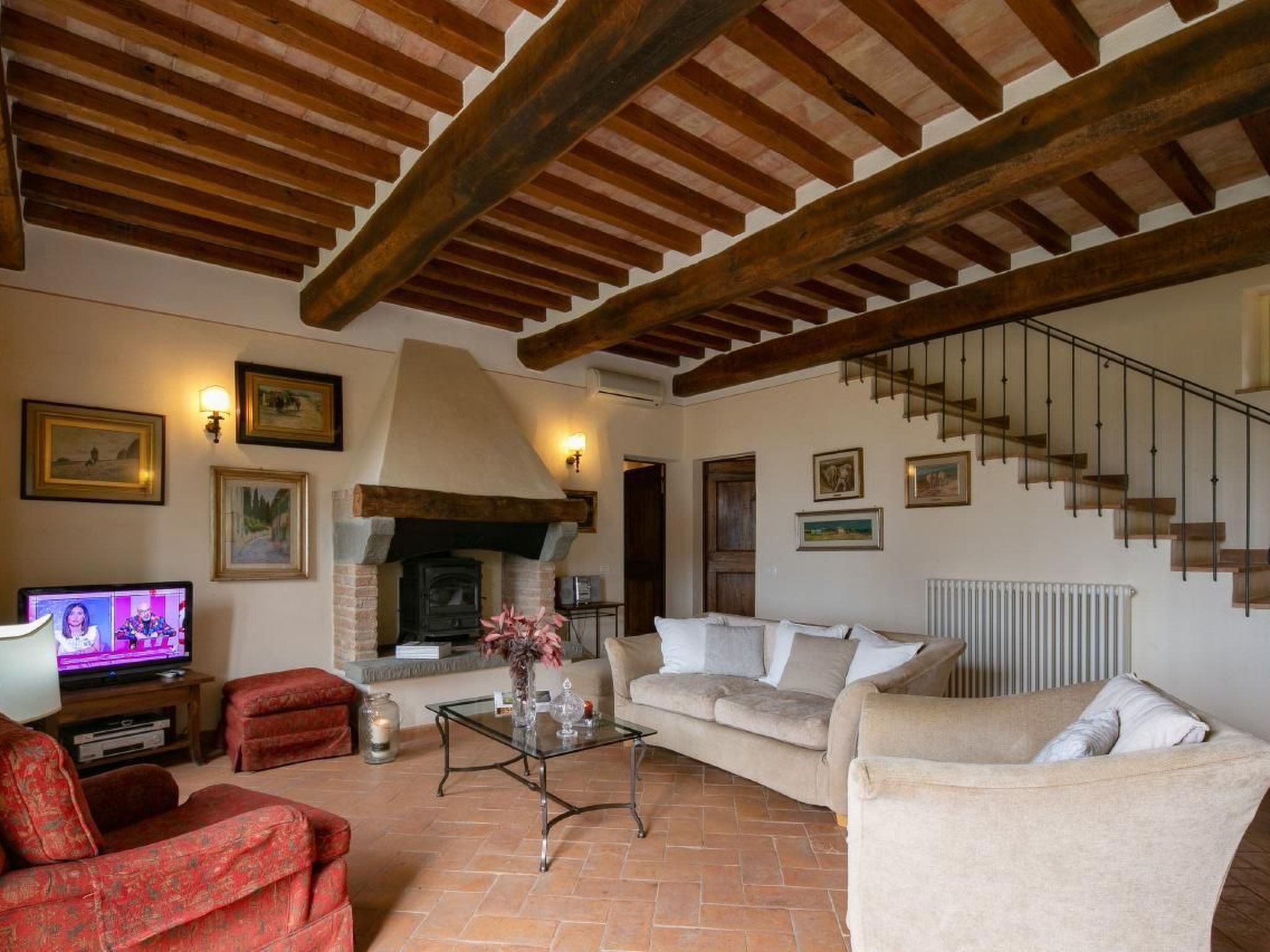 Villa La Pergola-Binnen