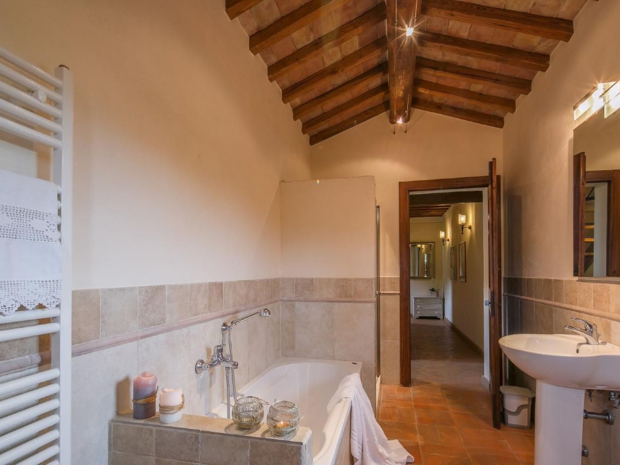 Villa La Pergola-Binnen