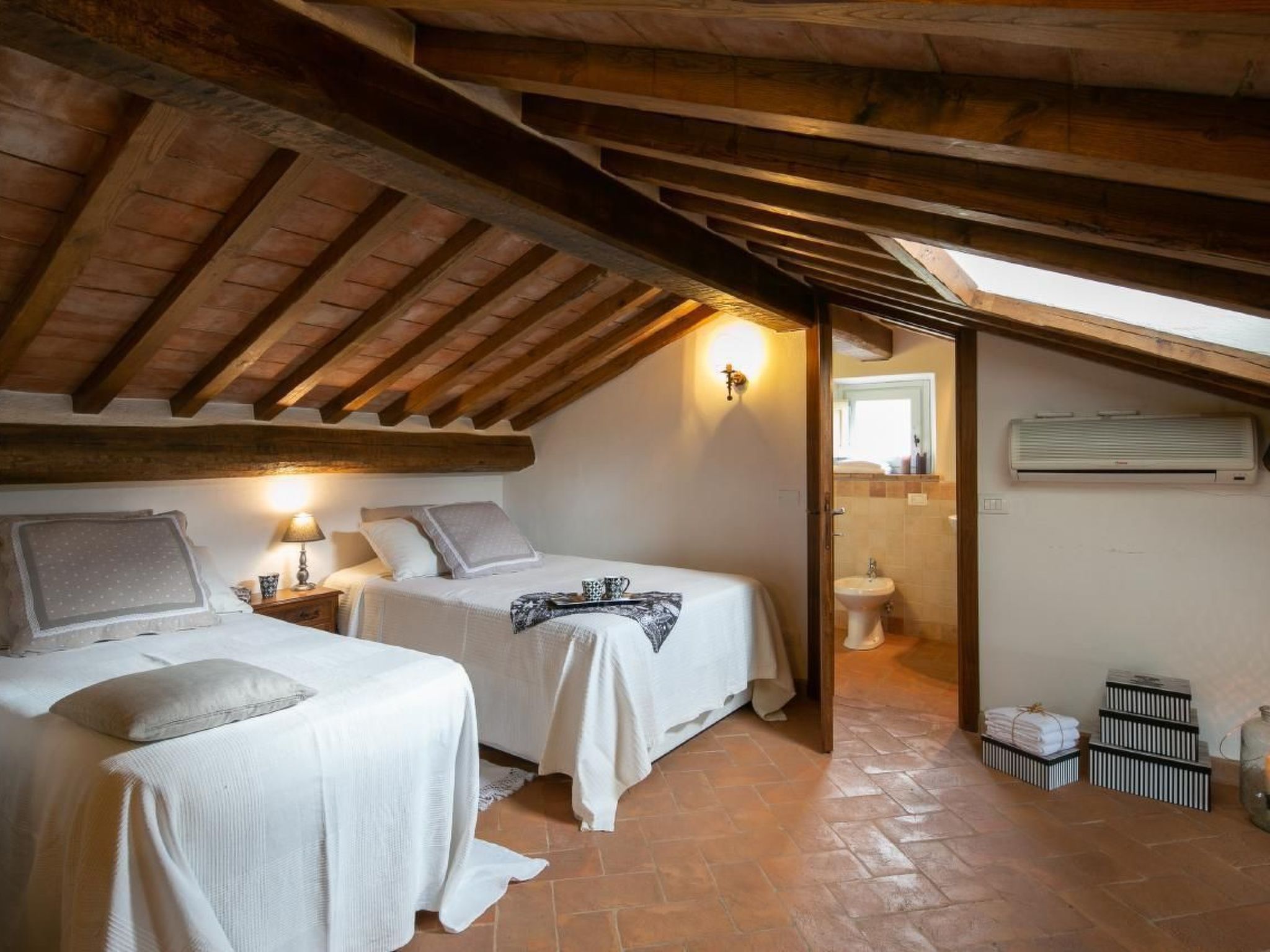 Villa La Pergola-Binnen