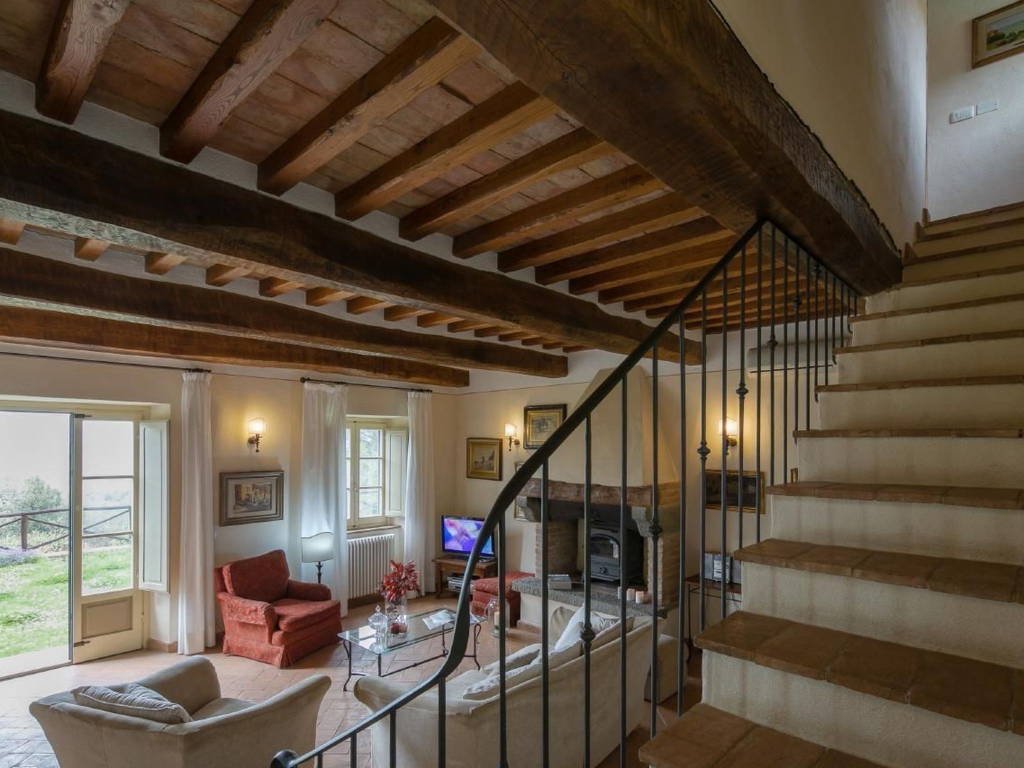 Villa La Pergola-Binnen