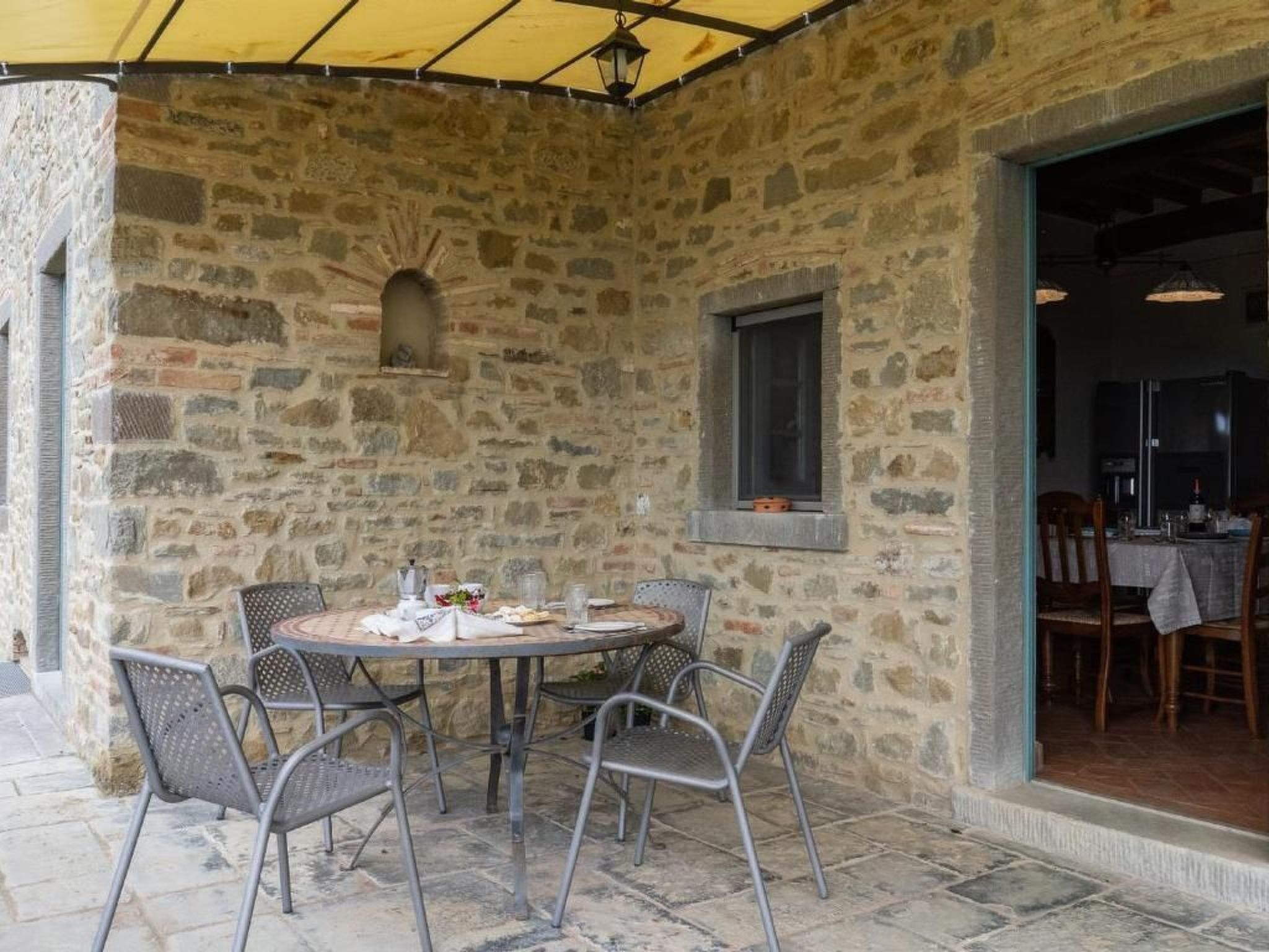 Villa La Pergola-Binnen