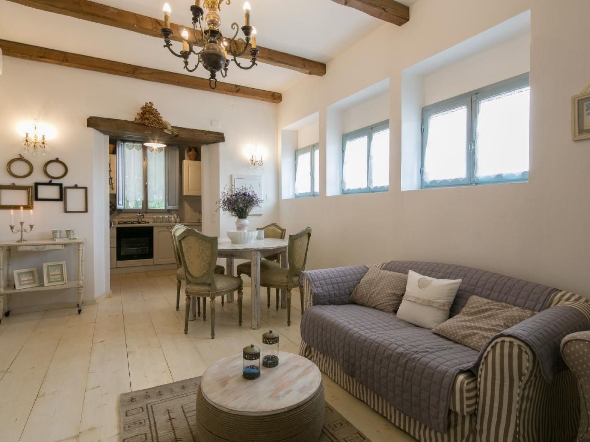 Villa Il Nido-Binnen