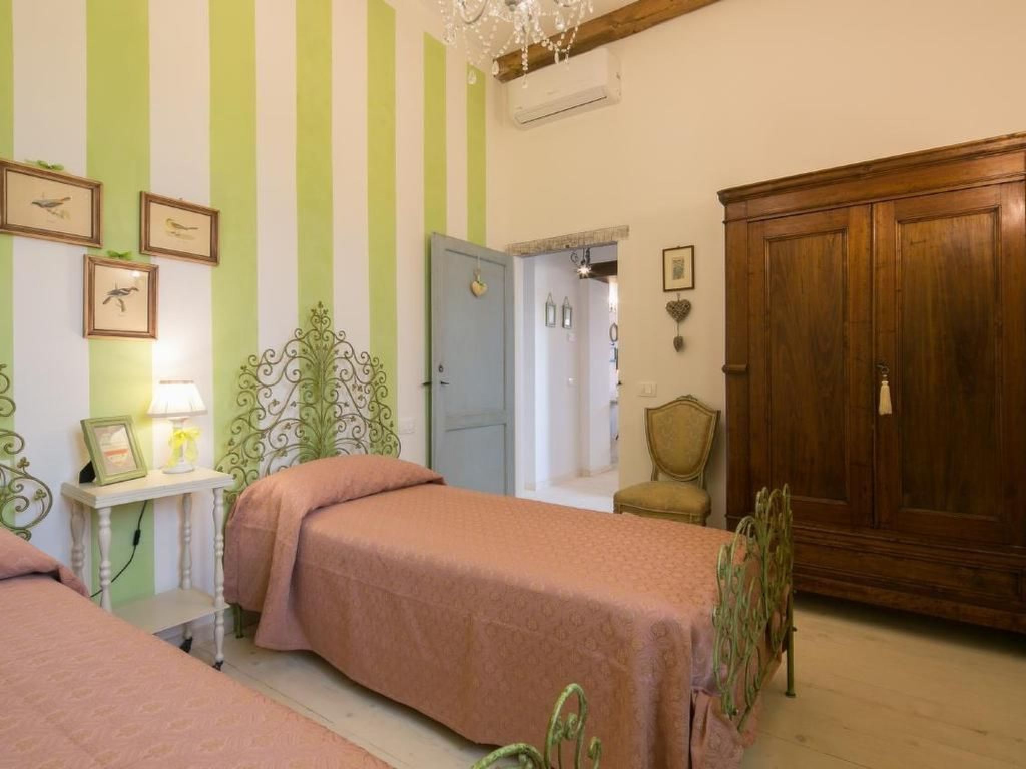 Villa Il Nido-Binnen