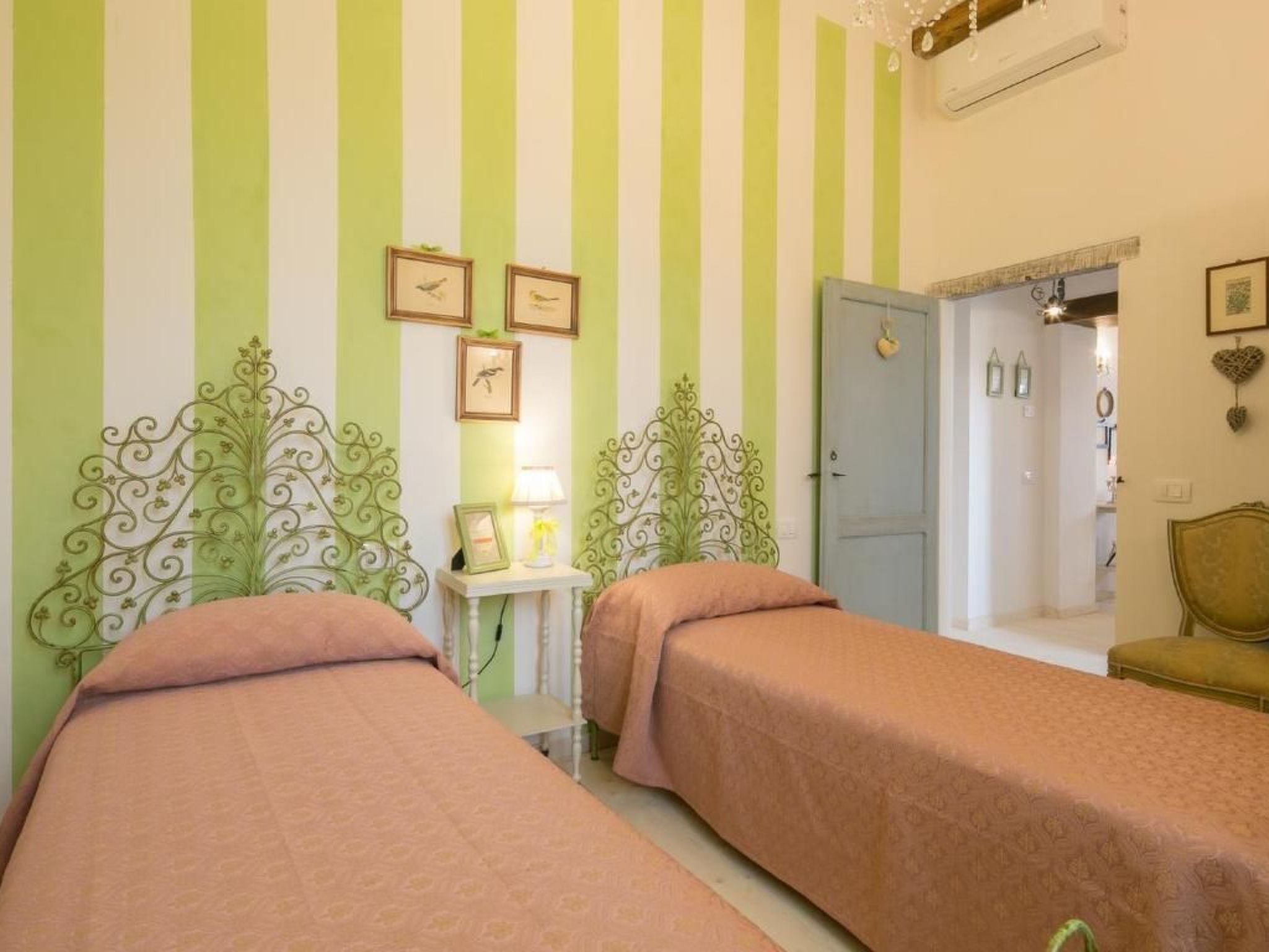 Villa Il Nido-Binnen