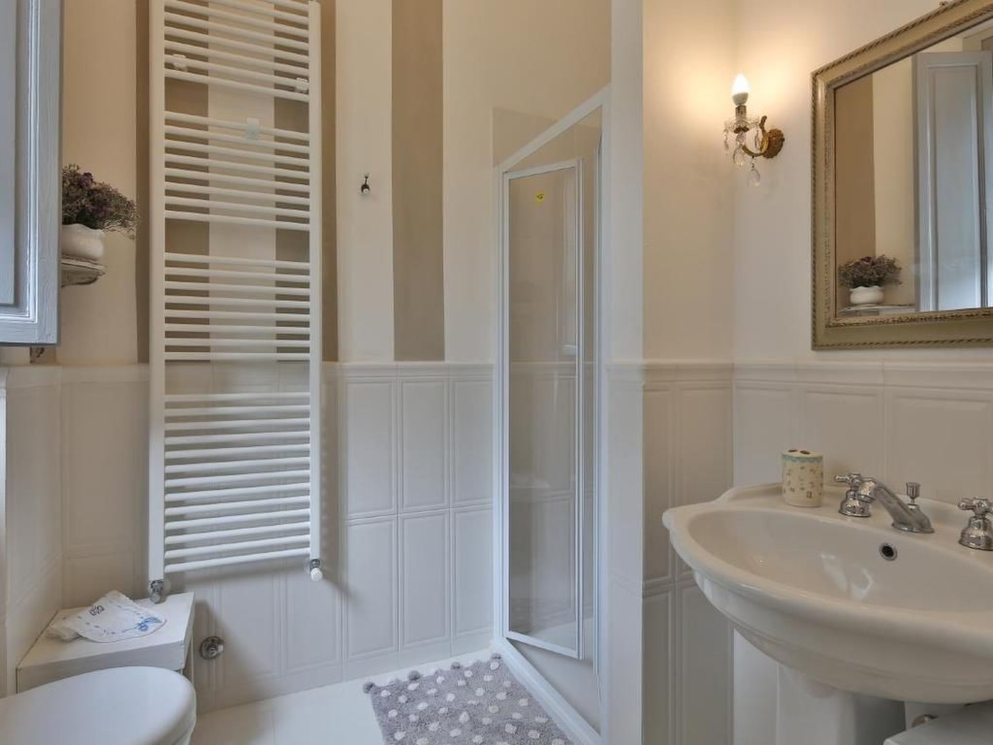 Villa Il Nido-Binnen