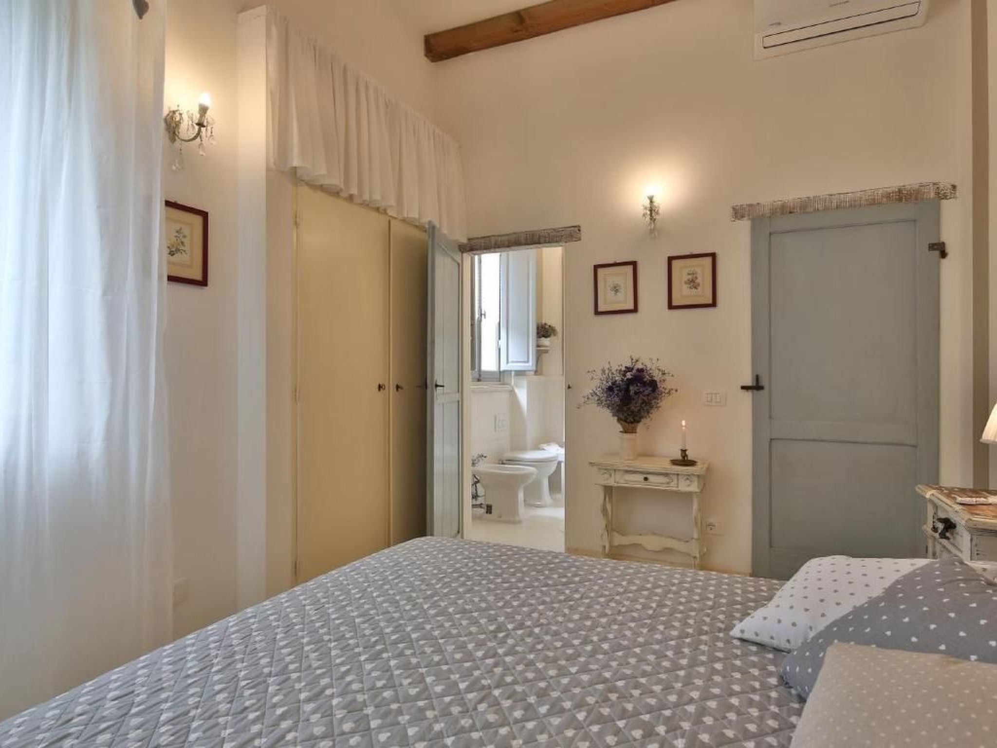 Villa Il Nido-Binnen