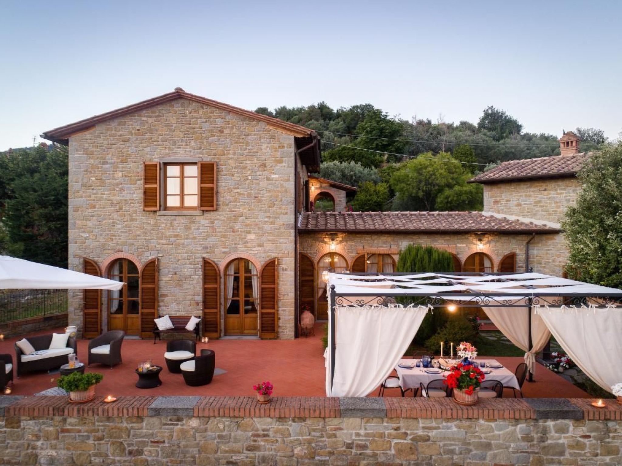 Wunderschöne Wohnung in Cortona mit Großer Terrasse-Binnen