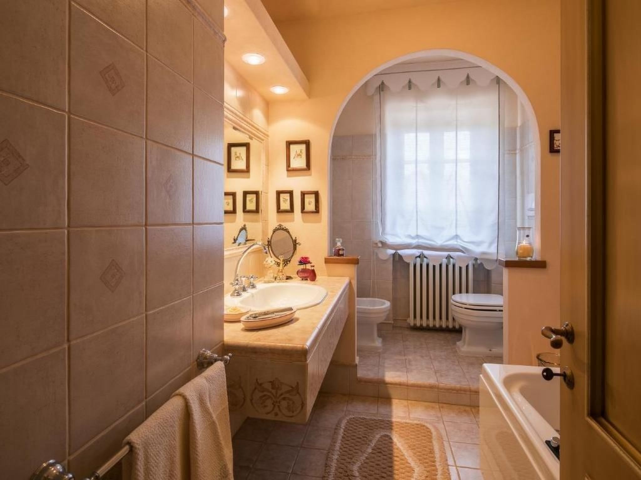 Wunderschöne Wohnung in Cortona mit Großer Terrasse-Binnen