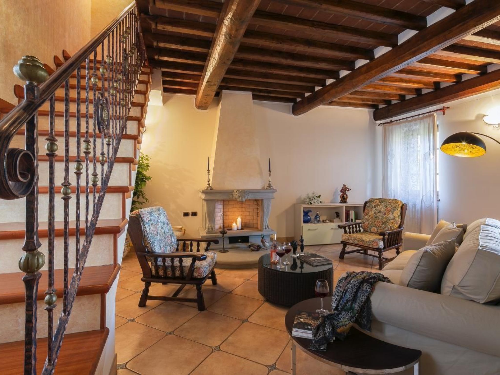 Wunderschöne Wohnung in Cortona mit Großer Terrasse-Binnen