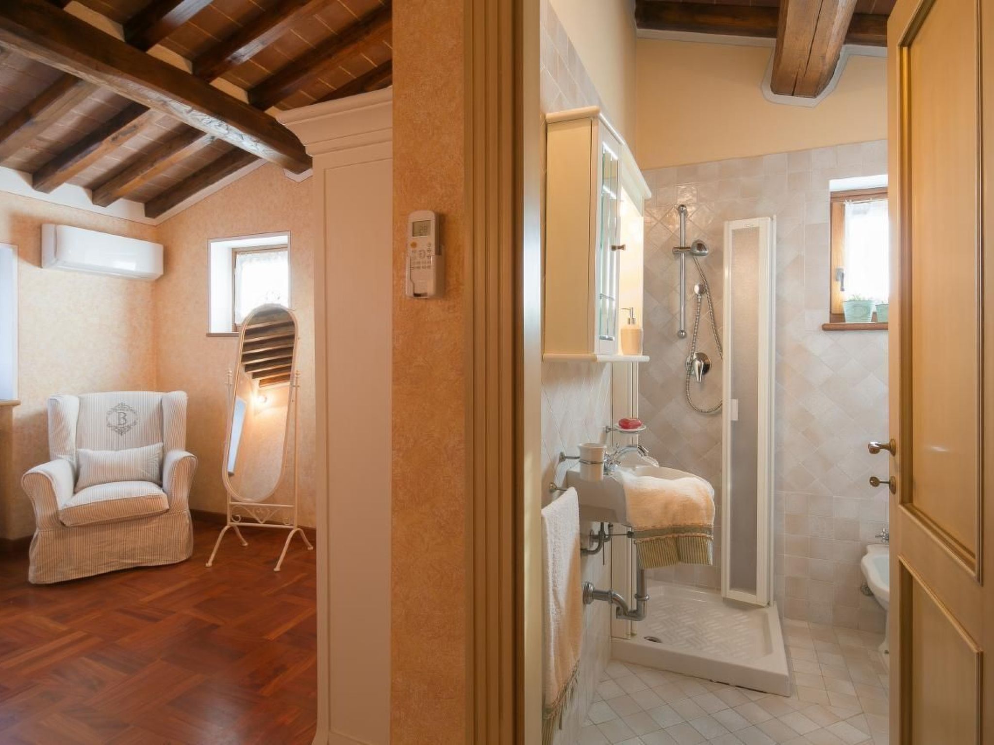 Wunderschöne Wohnung in Cortona mit Großer Terrasse