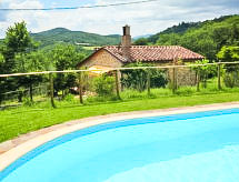 Authentiek Toscaans landhuis met privétuin en gedeeld zwembad bij Cortona - thumbnail 4