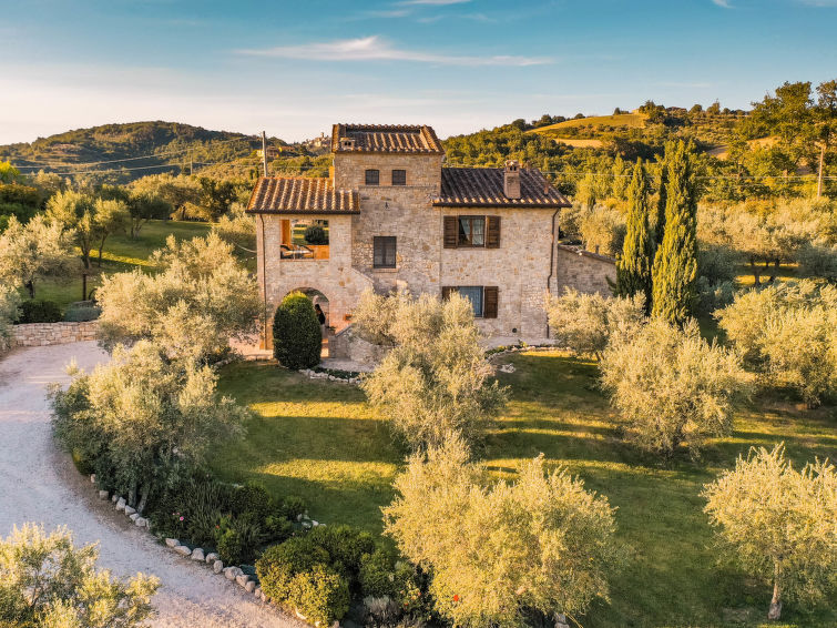 Search and Stay destination Piedicolle, Umbria - Italy from AU$ 1,005. Roseto