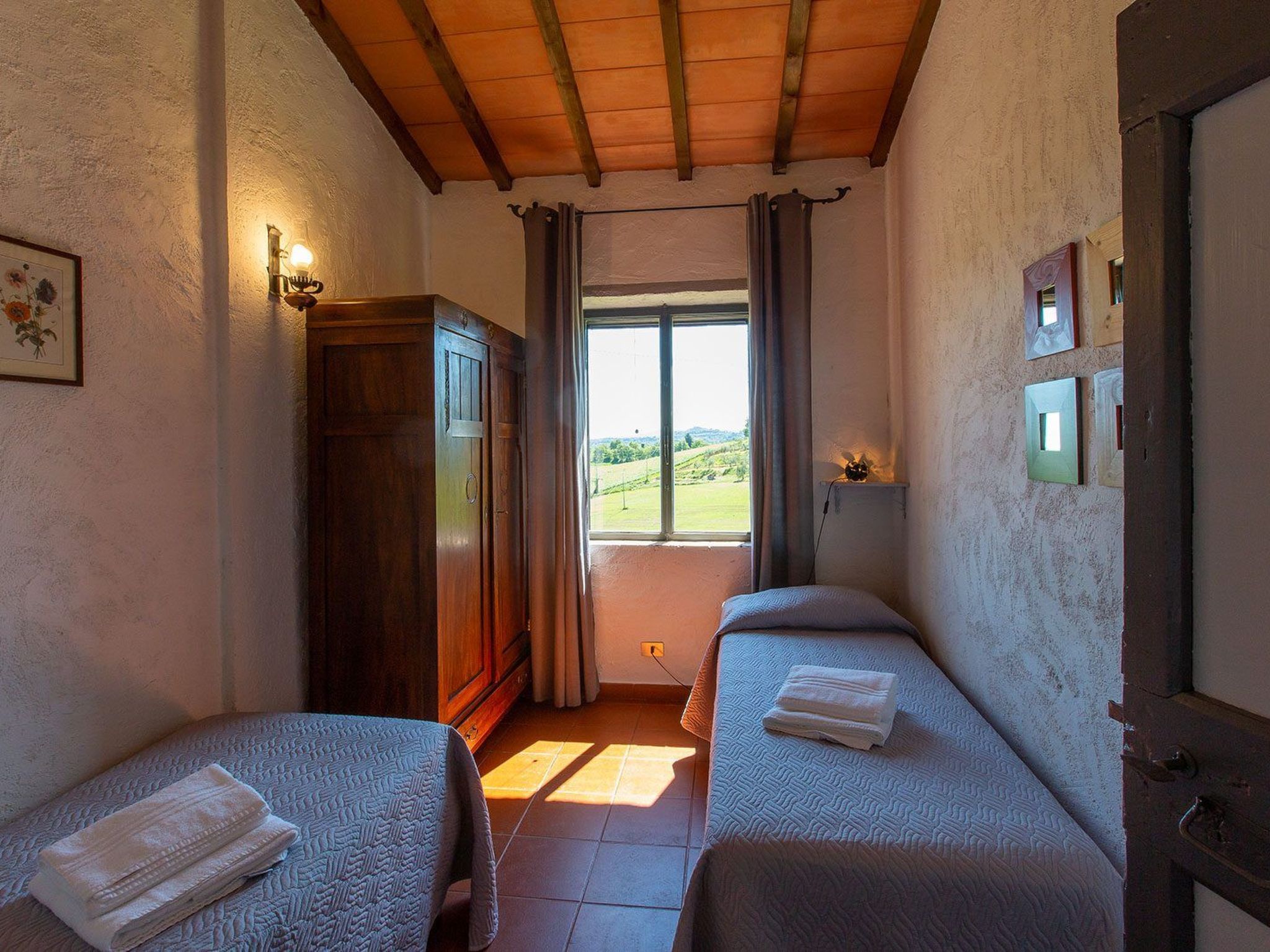 Wunderschöne Wohnung in Chiusi mit Panoramaterrasse-Image-tags.info