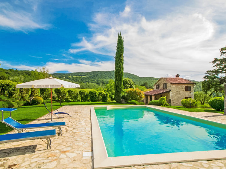 Vakantiehuis met privézwembad in Todi: rustiek verblijf Sunflower in Todi