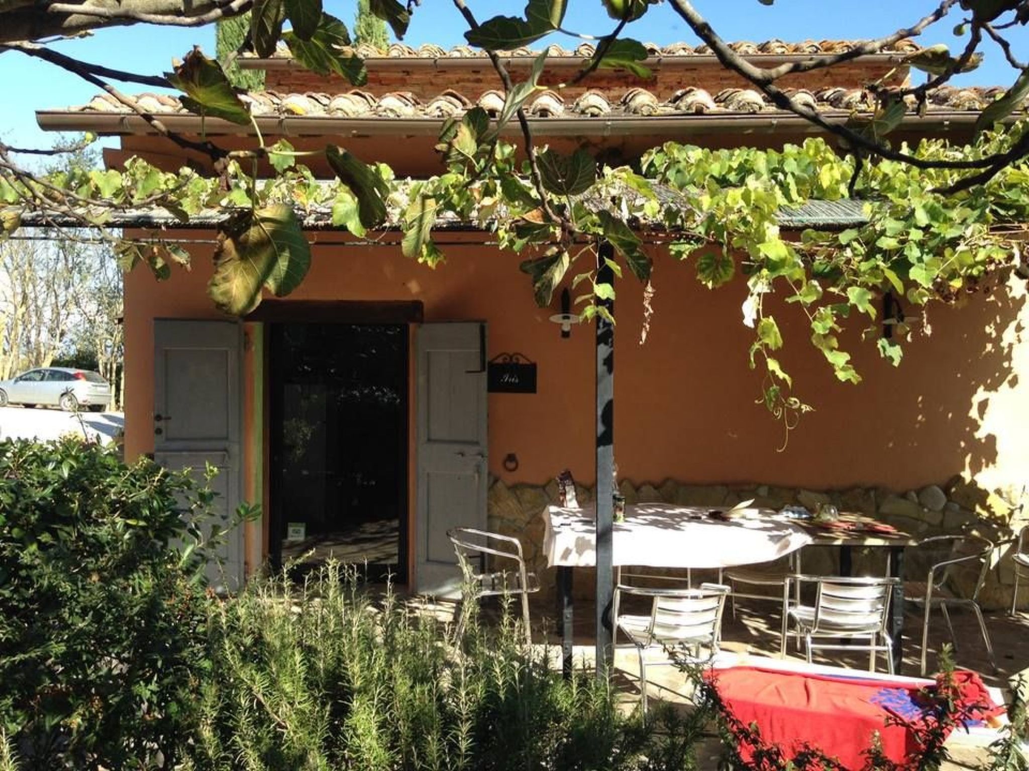 Wohnung in Castiglione Del Lago mit Terrasse, Garten und Grill