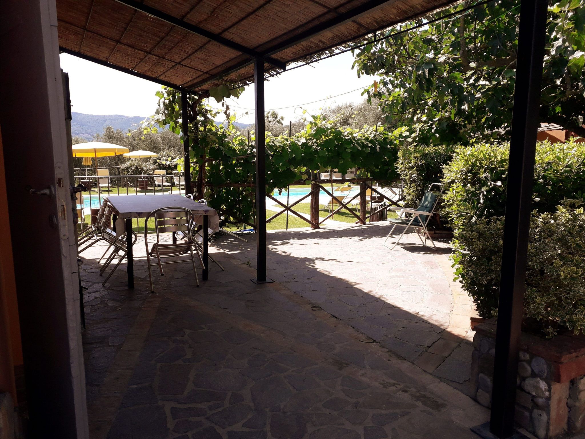 Wohnung in Castiglione Del Lago mit Terrasse, Garten und Grill-Outside
