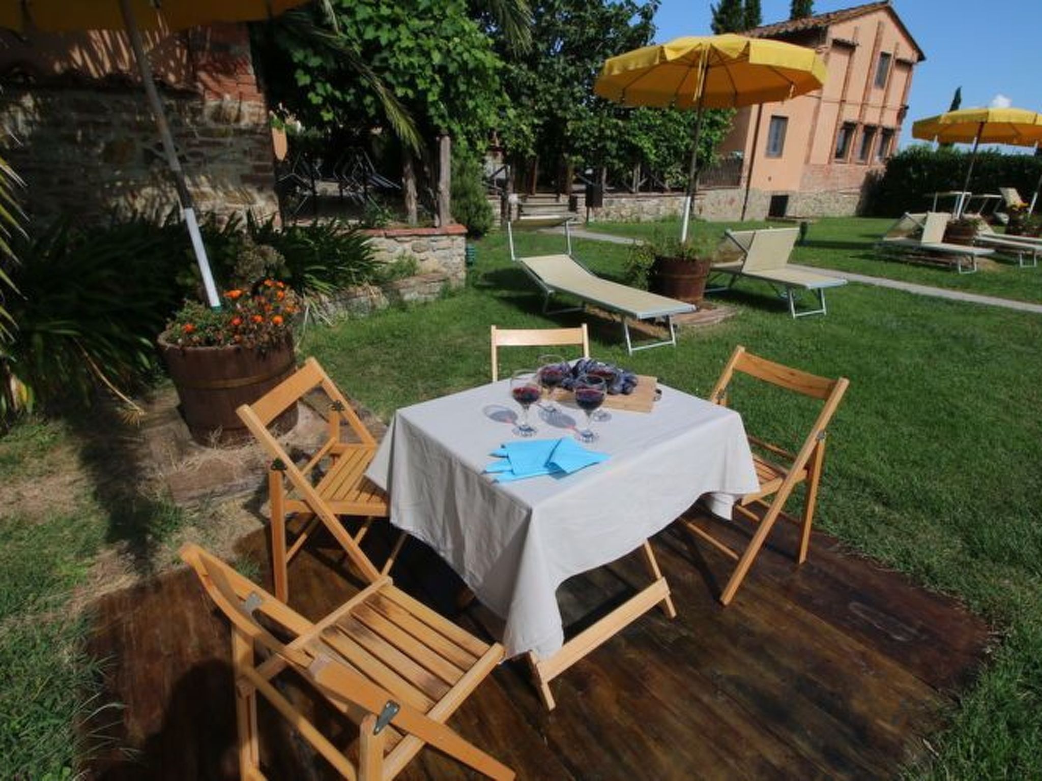 Wohnung in Castiglione Del Lago mit Terrasse, Garten und Grill-Image-tags.info