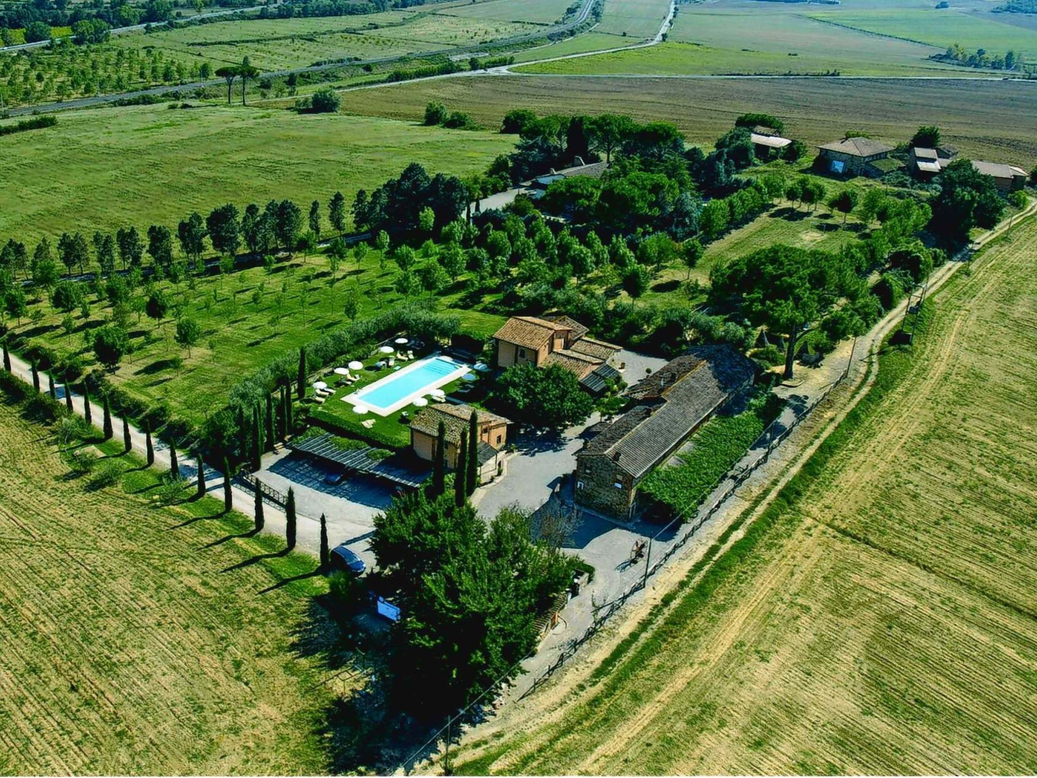 Appartement in Castiglione Del Lago mit Terrasse, gemeinsamem Pool und Garten-Outside