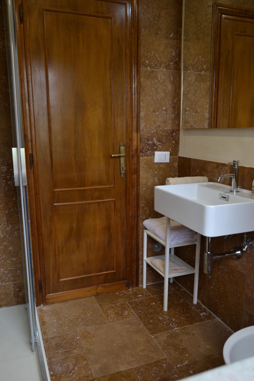 Freistehendes Haus mit Garten zur alleinigen Nutzung-Binnen