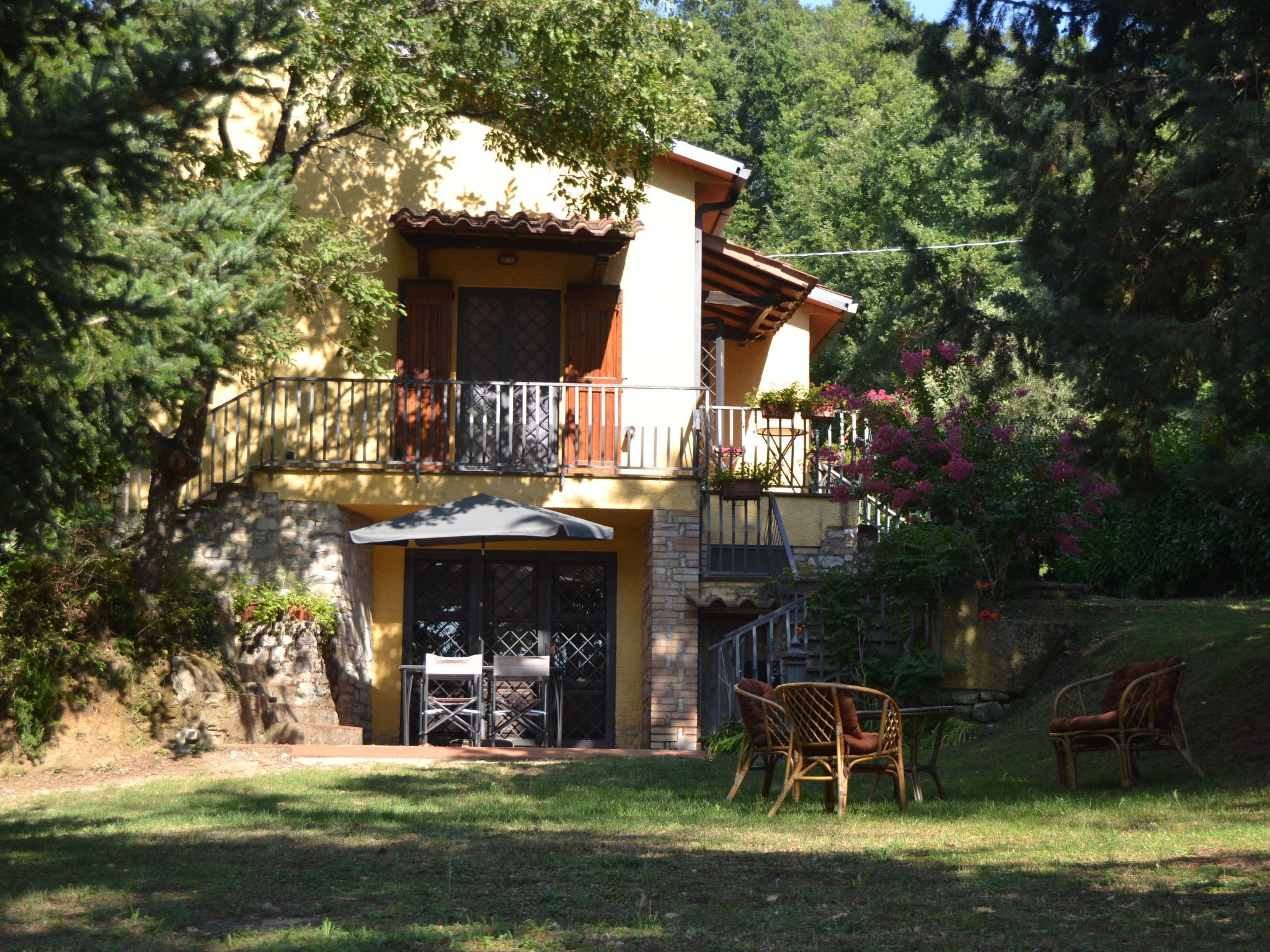 Freistehendes Haus mit Garten zur alleinigen Nutzung-Binnen