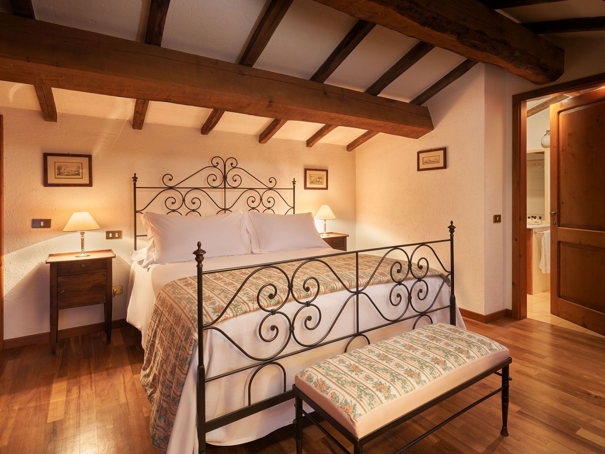 Haus mit Vordach-Image-tags.info