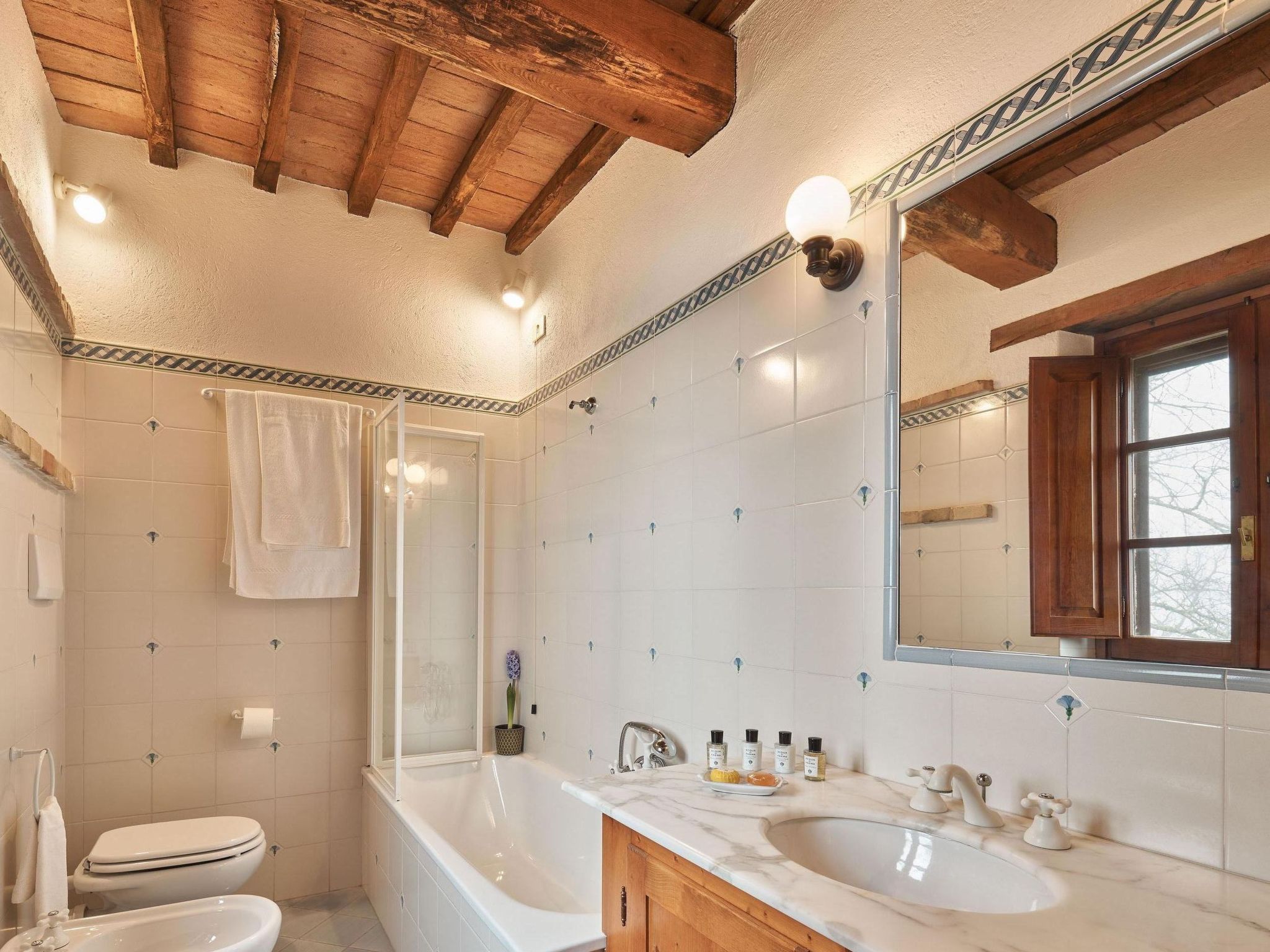 Haus Loggia-Image-tags.info