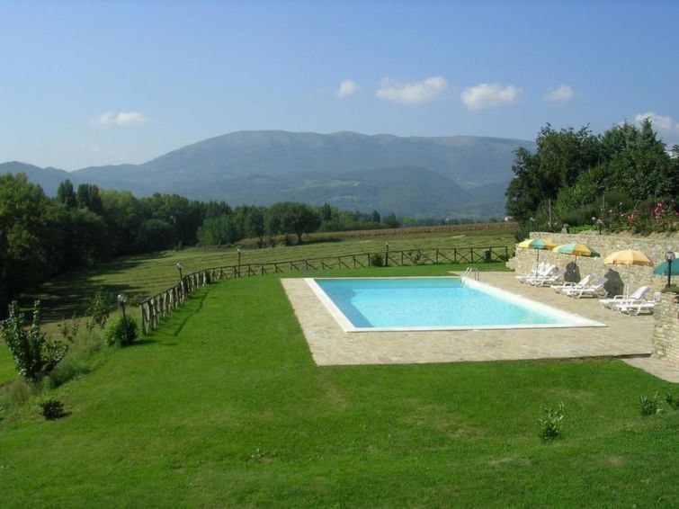 Rustikale Eleganz mit Blick auf die umbrische Landschaft