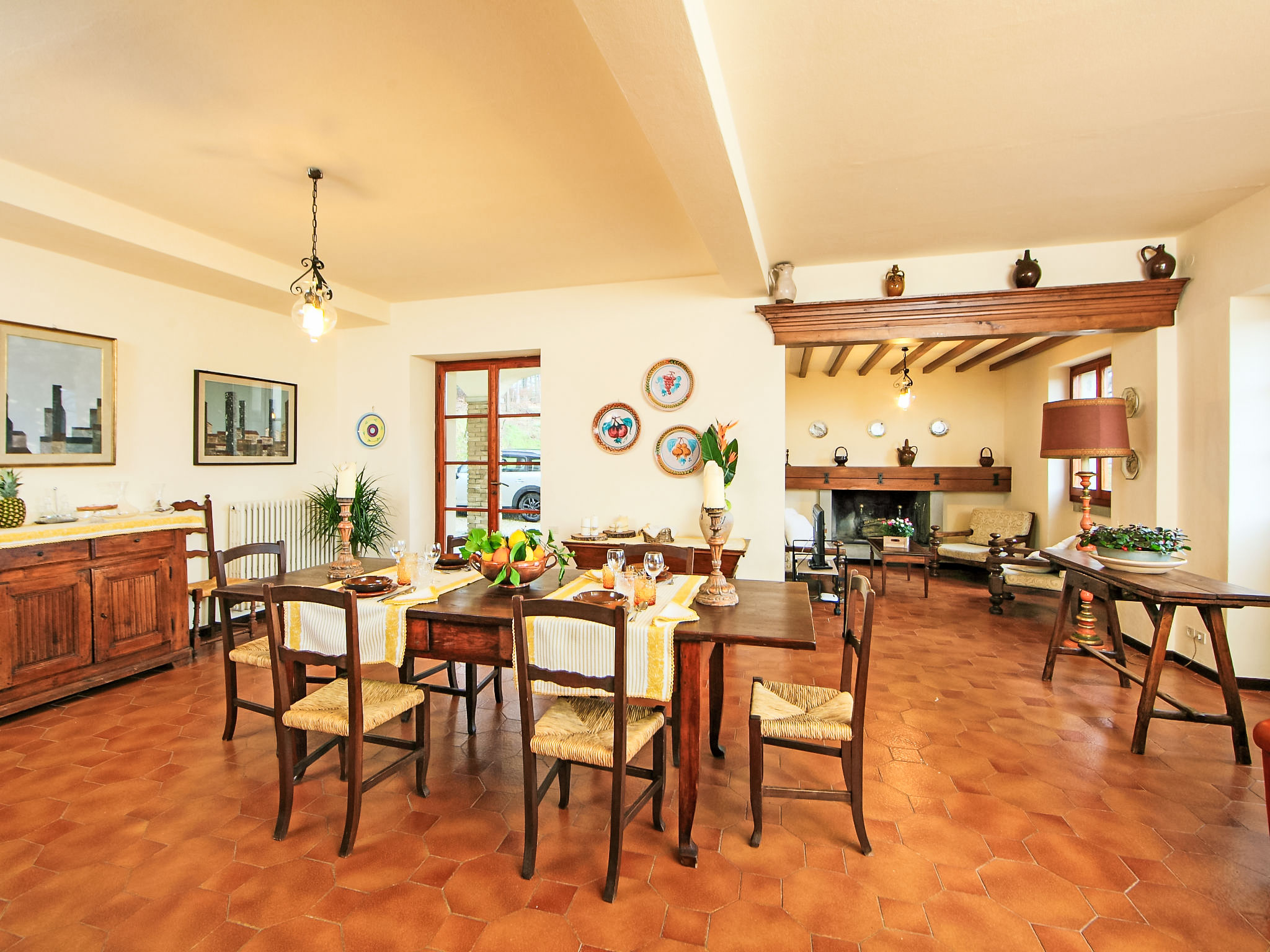 Kitchen / Dining Room