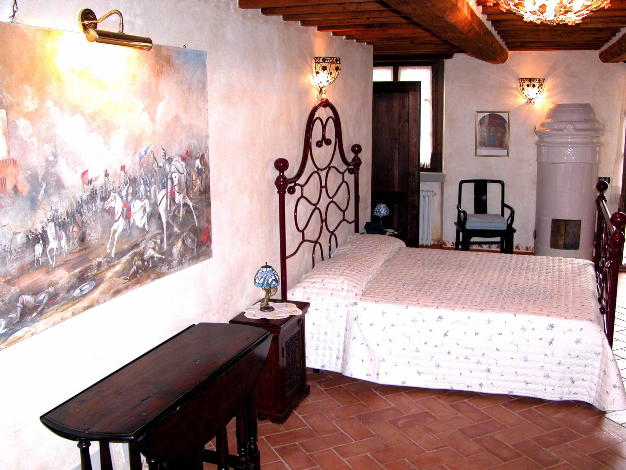 Altes Kloster und eleganter Landsitz-Binnen